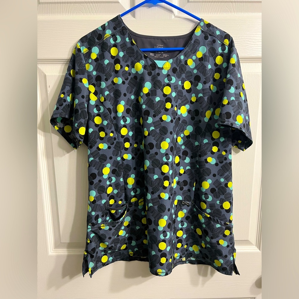 Polka dot scrub top XL